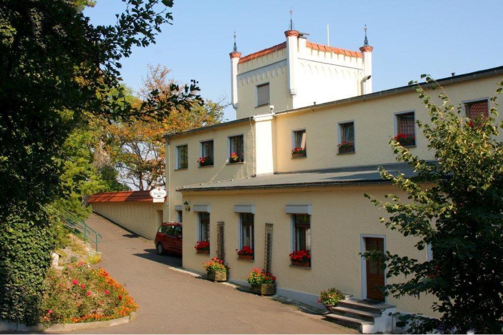 Berghotel Wilhelmsburg Bad Kosen Bagian luar foto