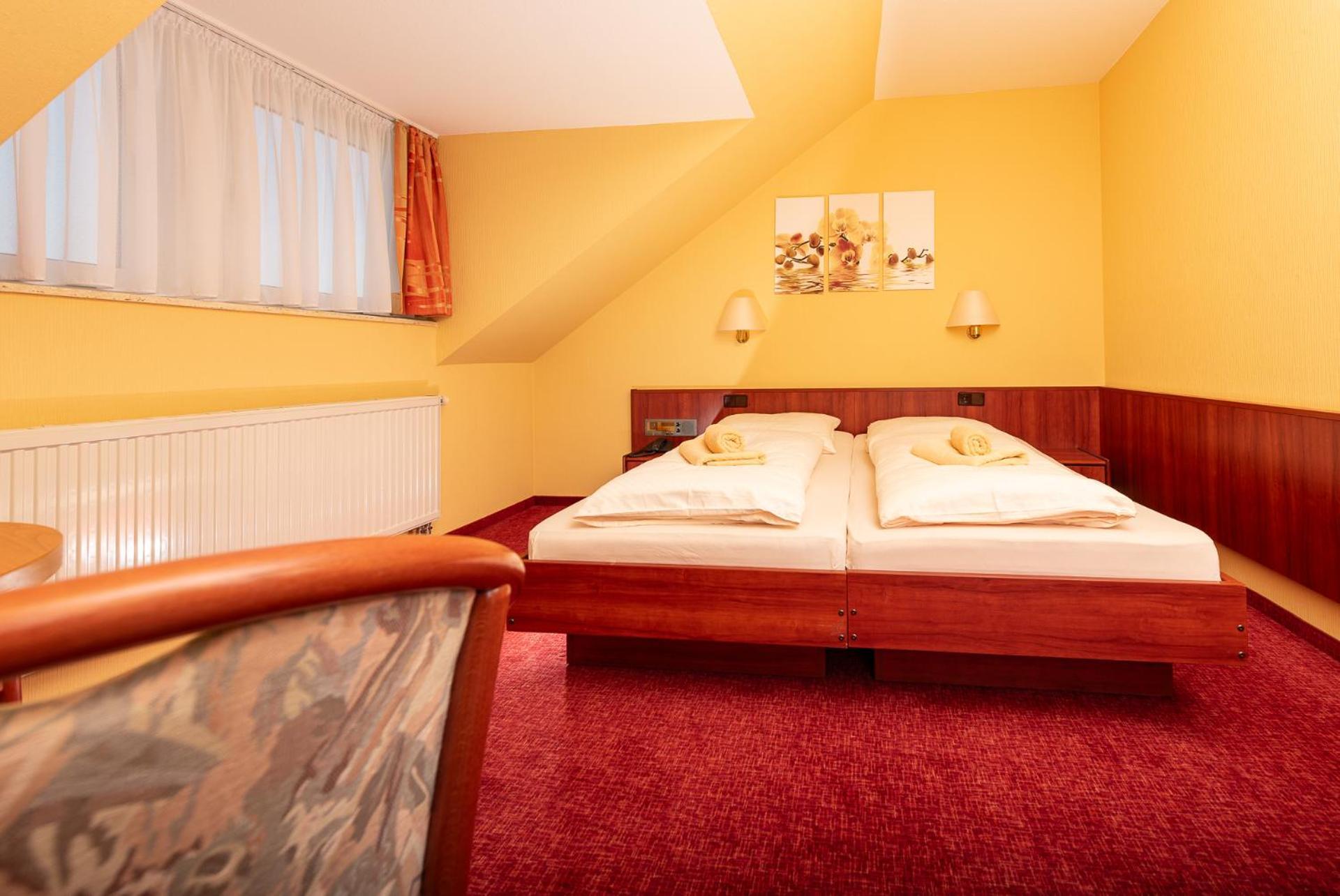 Berghotel Wilhelmsburg Bad Kosen Ruang foto