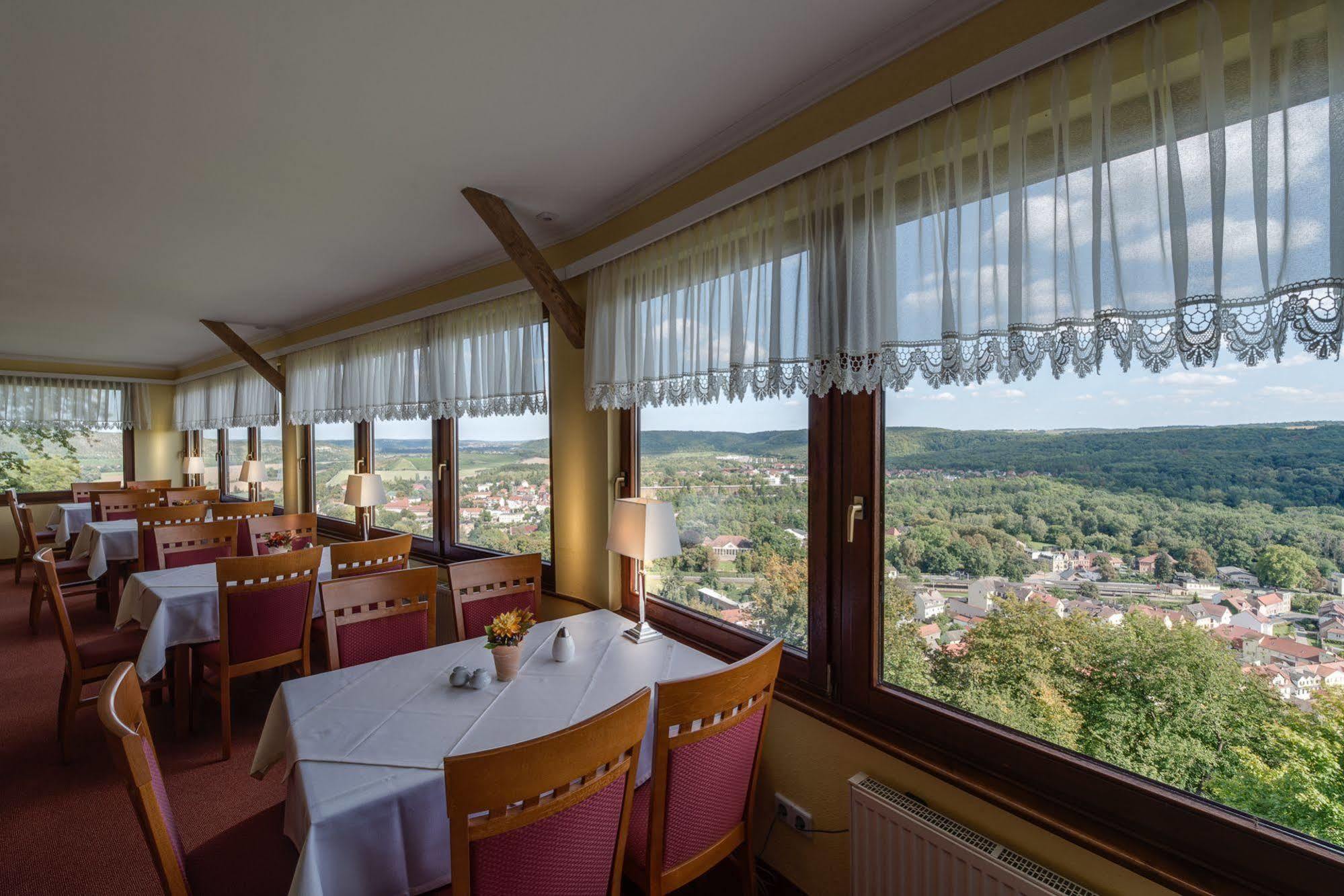 Berghotel Wilhelmsburg Bad Kosen Bagian luar foto